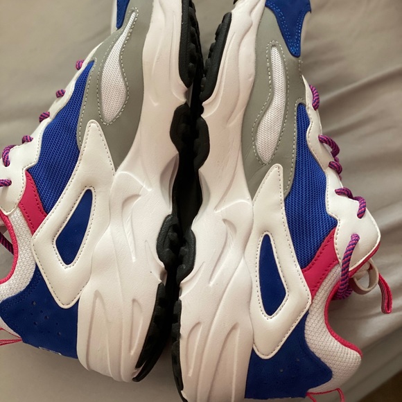 Multi-Colored Filas - Picture 2 of 5